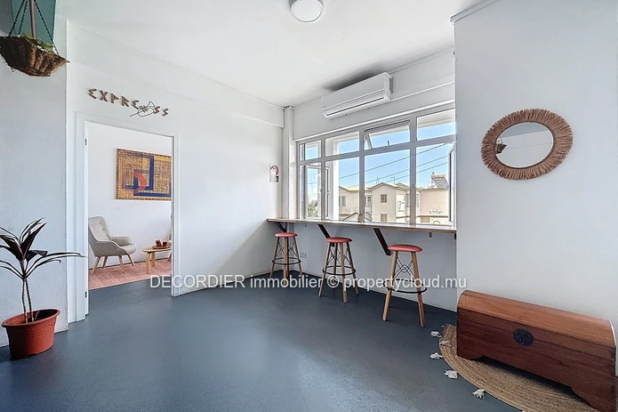 Commercial space for rent – Roches Brunes