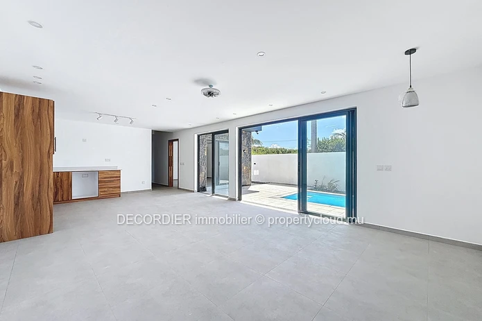 Maison moderne à vendre