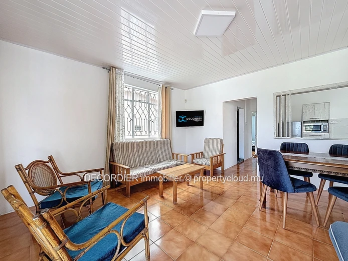 Propriété avec 4 appartements
